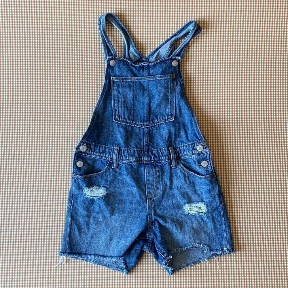 Old Navy Distressed denim shortalls. Size XL‎ Girl
